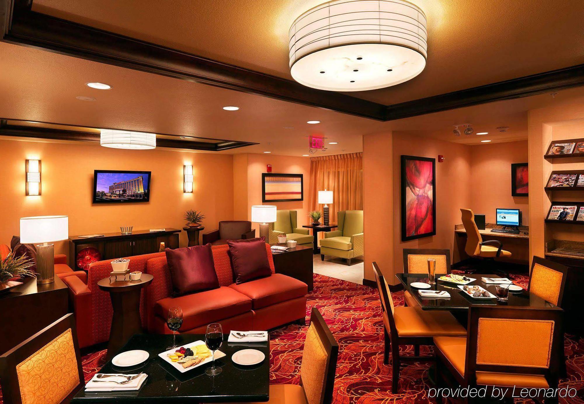 Marriott Bloomington Normal Hotel And Conference Center Interior photo